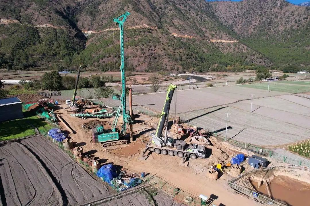 【视频】20231116-82m(Ф2.8m)超深桩2天一根 金泰国四大旋挖初露“滇”峰